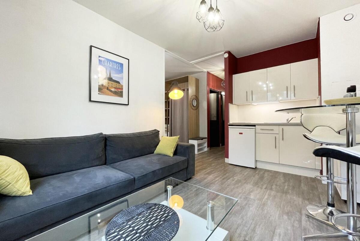 Le Chasles For 2 Persons Apartment Chartres Bagian luar foto